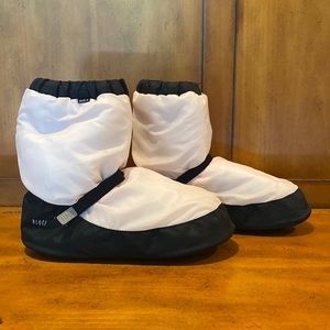 Women’s medium warm-up bootie